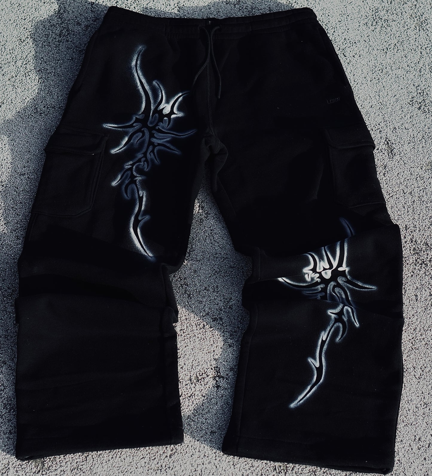 GRIM CARGO SWEATPANTS